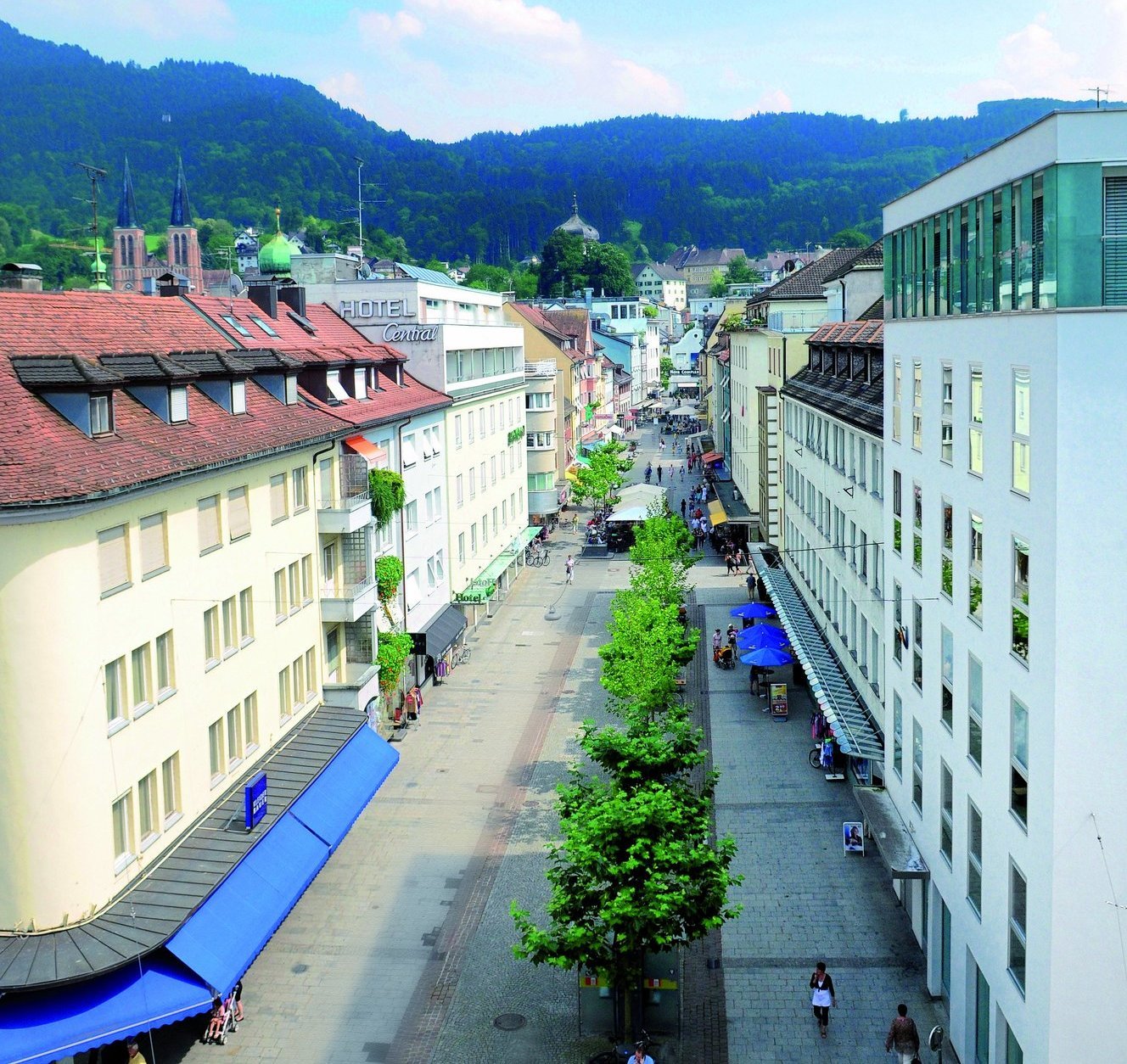 Kaiserstraße - Blick von oben aus die Häuser & die Straße 