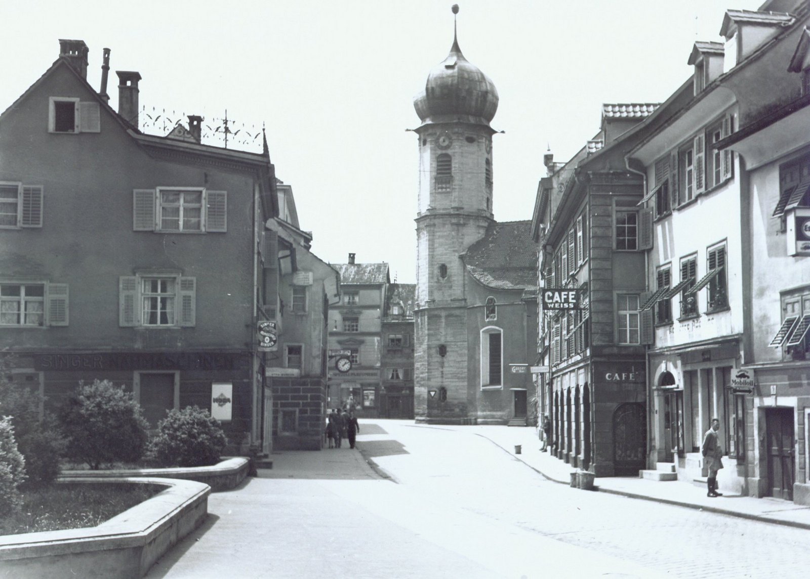 Blick in die Anton-Schneider-Straße in Bregenz 1944